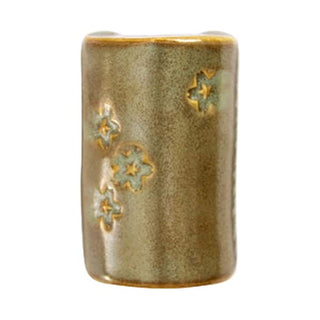 Deep green. Inspired by wood-fired Shino glazes, this series offers unique, reactive looks in your cone 6 electric kiln! Amaranth Stoneware Canada.