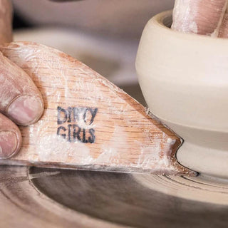 RU3 Rump Shaper Rib shapes bowls and plates with beveled edges, a sloping back, and a notched foot. Red Oak. Amaranth Stoneware Canada.
