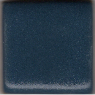 A deep blue with a smooth surface, Almost Teal is perfect for beginners and great for glaze combinations. Amaranth Stoneware Canada.