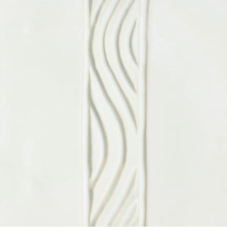 DL-11 Enamel White is a gloss white glaze, great as a liner, a base for layering, or on its own. Amaranth Stoneware Canada.