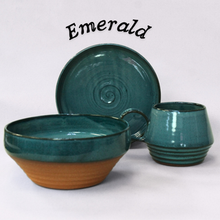 Red stoneware inspired by Kingston’s redbrick homes. Mugs, plates, bowls in 3 colors. Microwave/dishwasher safe. Handmade in Kingston, Ontario at Amaranth Stoneware.