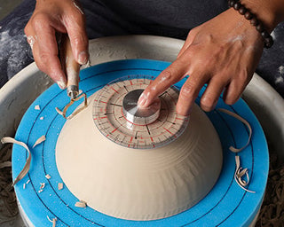 Marking Dot (Medium): A decorating disk and trimming wheel with measurement divisions. Ideal for marking designs and wheel trimming. Precision-machined aluminum. Amaranth Stoneware Canada.