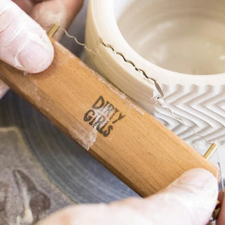 Handmade in Kentucky, this faceting tool offers adjustable tension and quick-change wire for clay work. Amaranth Stoneware Canada.