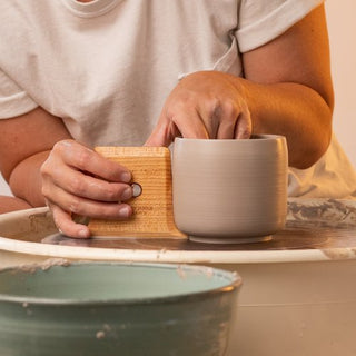 Unfoot 3 lifts your vessel with a soft curve and flat edge for easy undercutting while preserving wall shape. 4.25" x 3.25", made of maple wood. Handmade in St. Louis, MO. Amaranth Stoneware Canada.